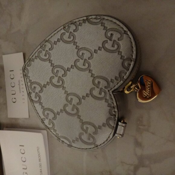 Authentic Gucci GG logo Monogram Heart Coin Case - Picture 4 of 5